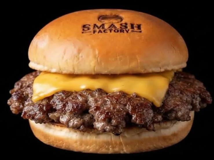 Popular item de Kitchen Factory: Hamburguesa Smash Clásica